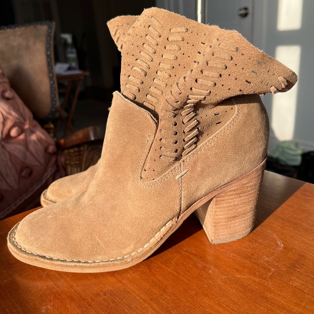 Like New Dolce Vita Slouchy Woven Suede Boots
